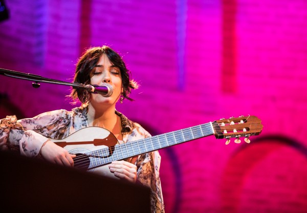 ¡Ayúdanos a financiar Lumbre! Primer disco de Eva Calero :)'s header image