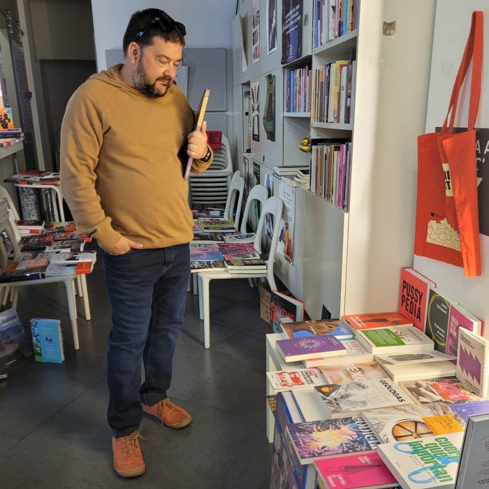 toni-libreria.jpg